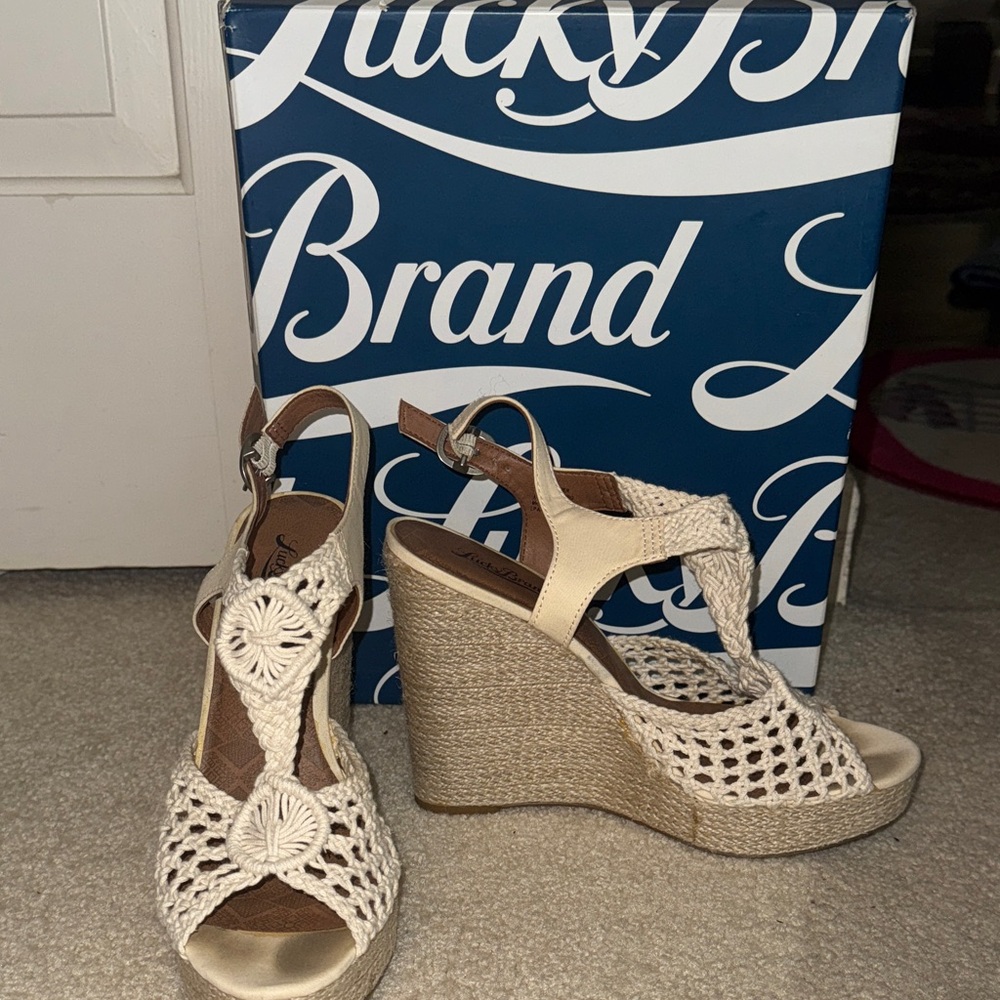 Lucky Brand Women's Tan Crochet Wedge Sandals